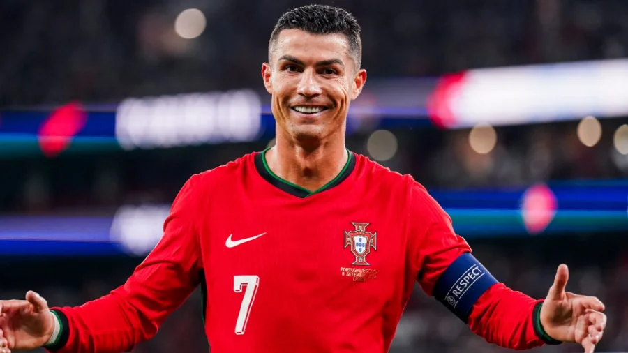 <img src="imagem.jpg" alt="Cristiano Ronaldo com a camisa da seleção portuguesa">
